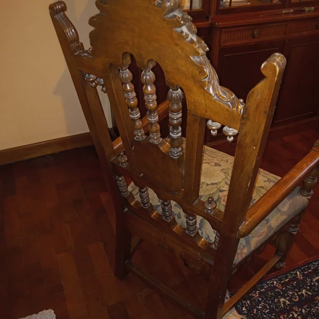 Trono