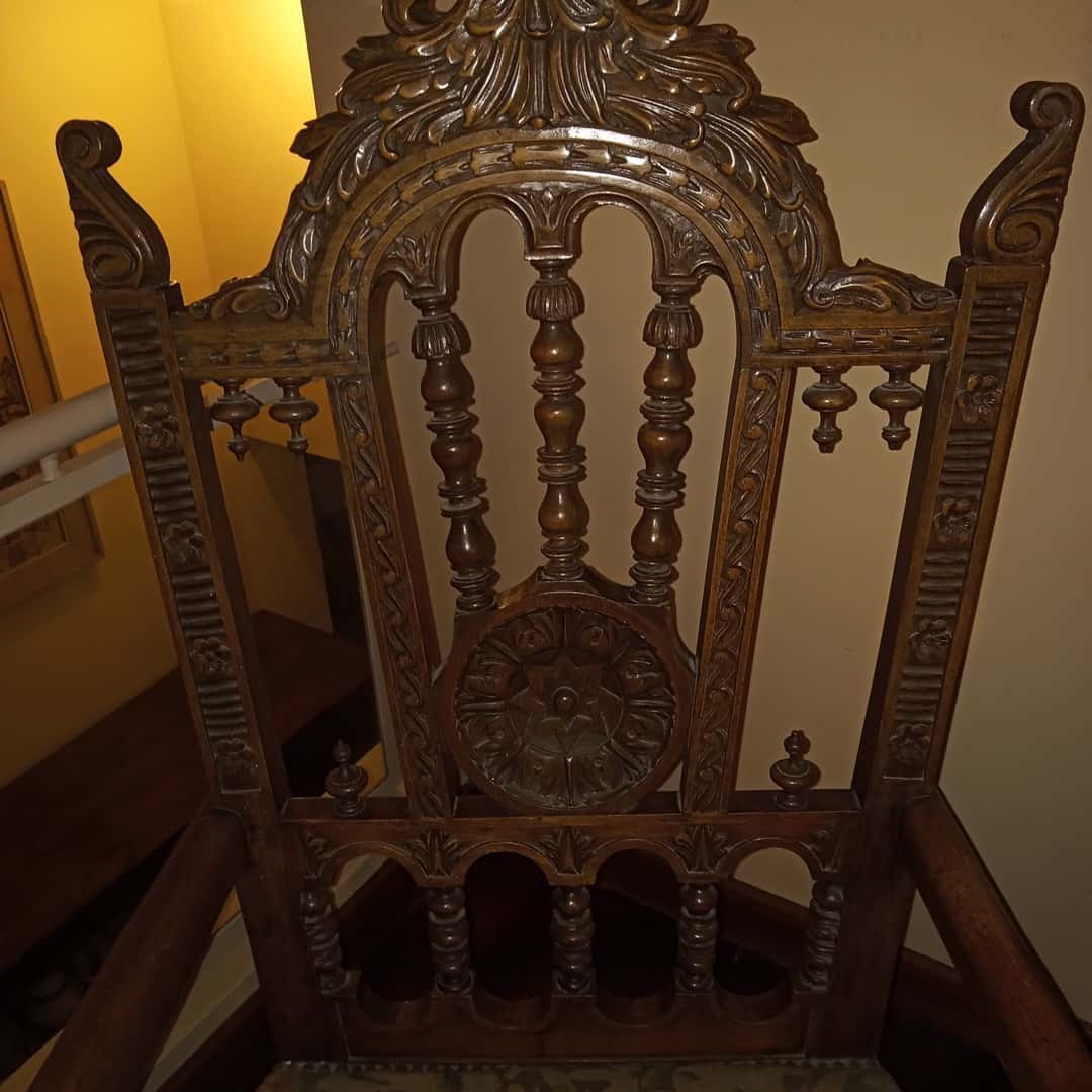 Trono