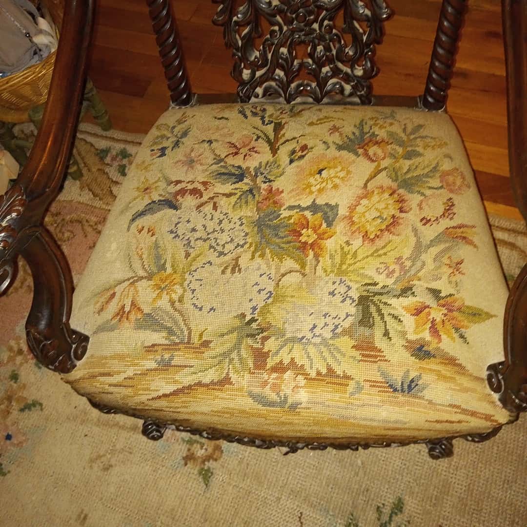 Trono