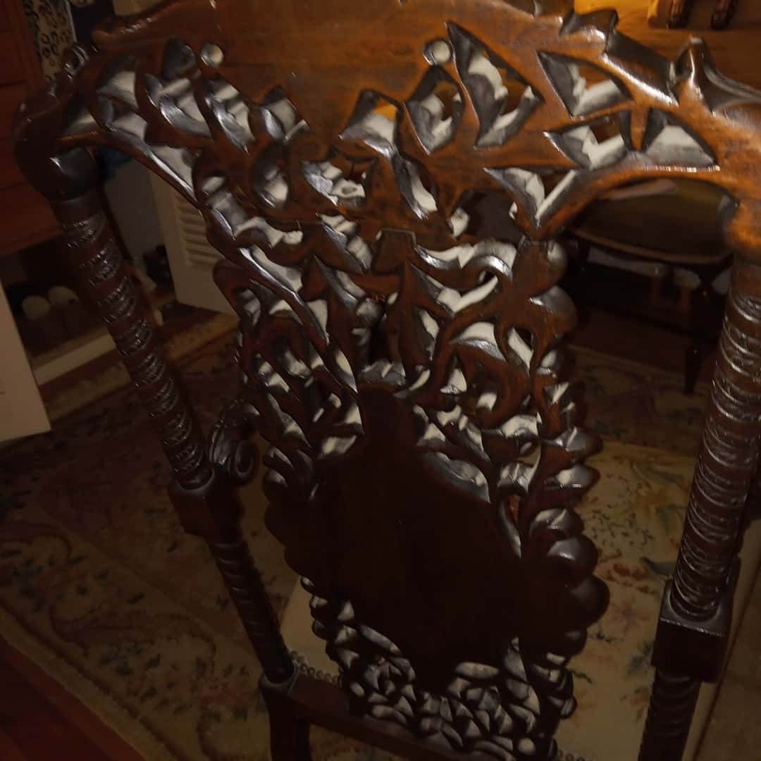 Trono