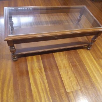 Mesa frente sofá