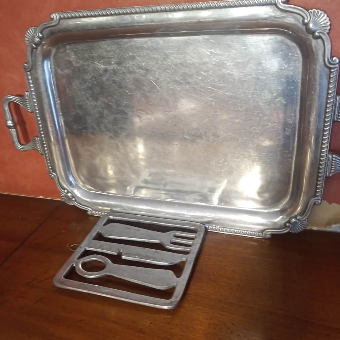 Bandeja y posa fuente