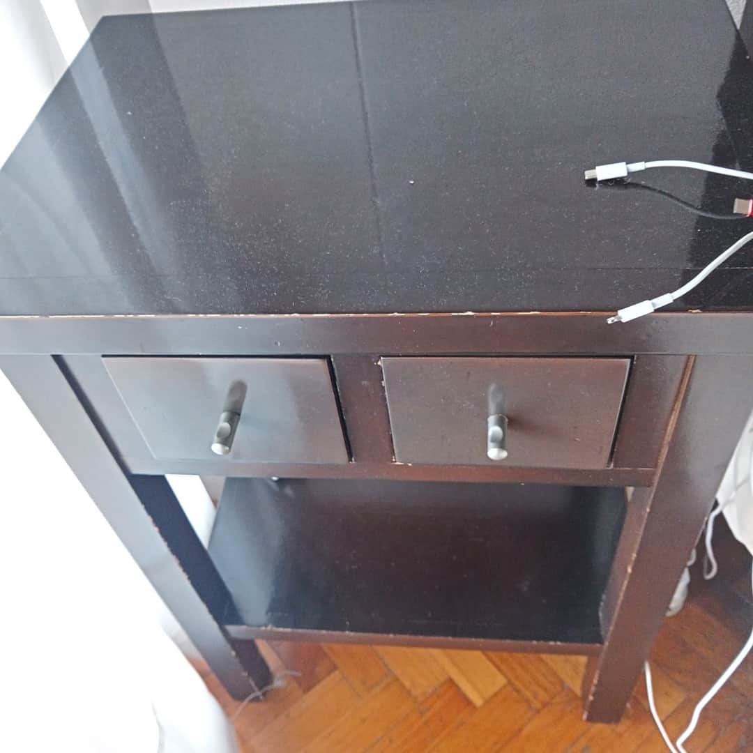 Par de mesas de luz de diseño