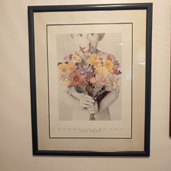 Cuadro decorativo "Niño con flores", Betsy Cameron
