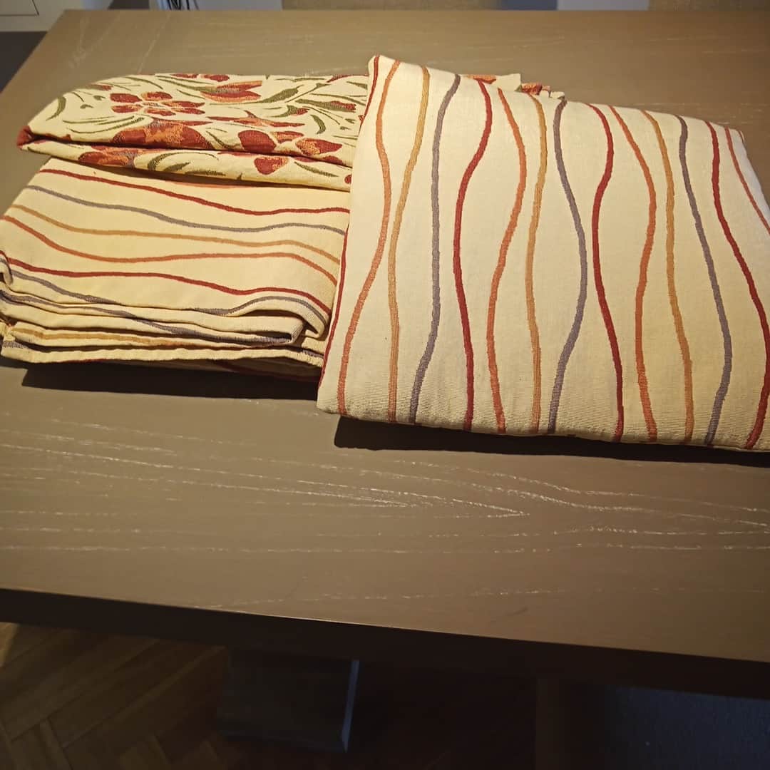 Mantel y almohadones