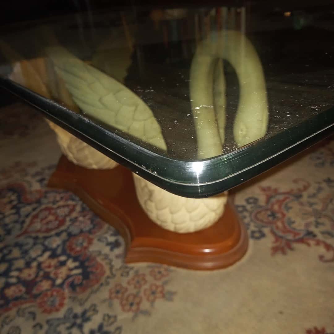 Mesa frente sofá