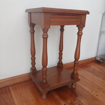Mesa de teléfono