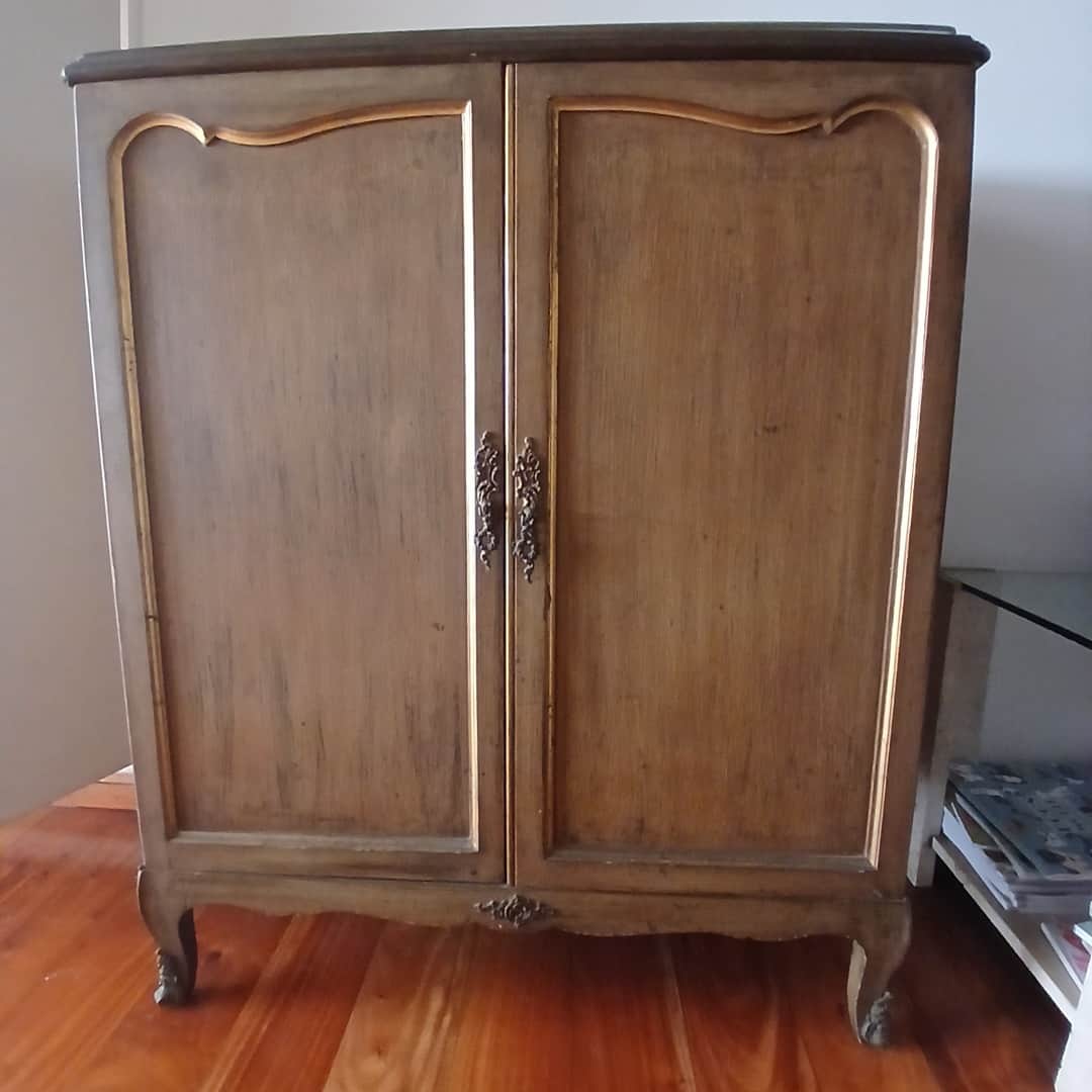 Mueble guarda cama