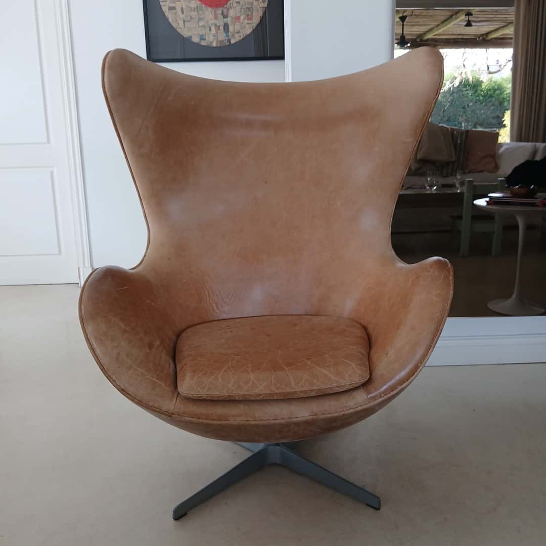 Egg chair