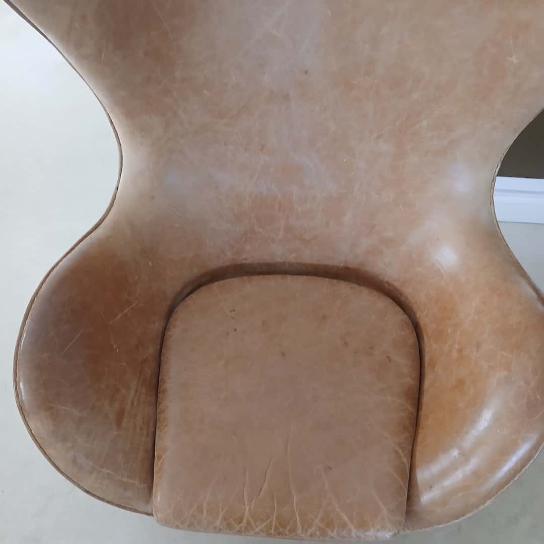 Egg chair