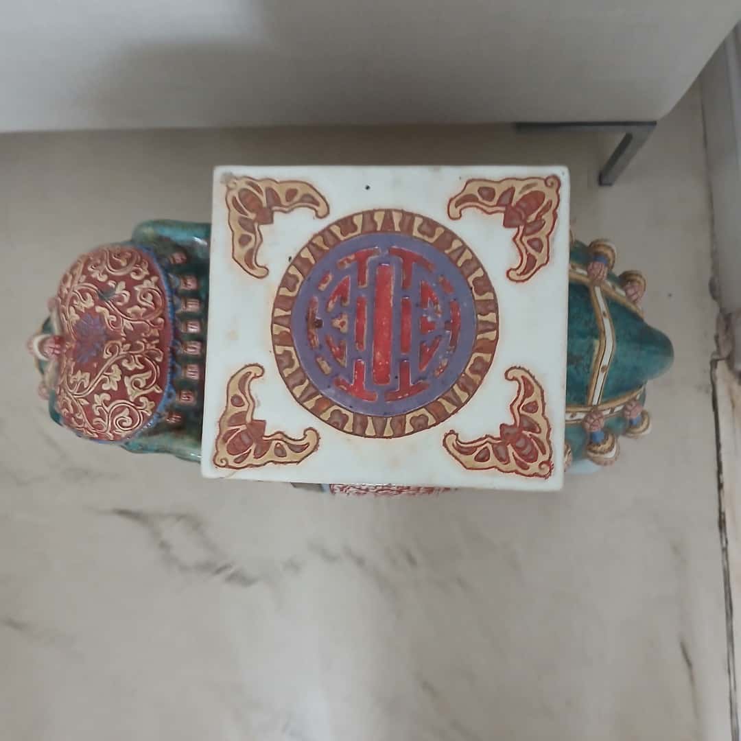 Elefante en pedestal