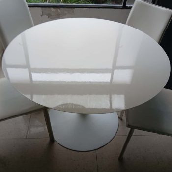 Mesa Tulip +  sillas