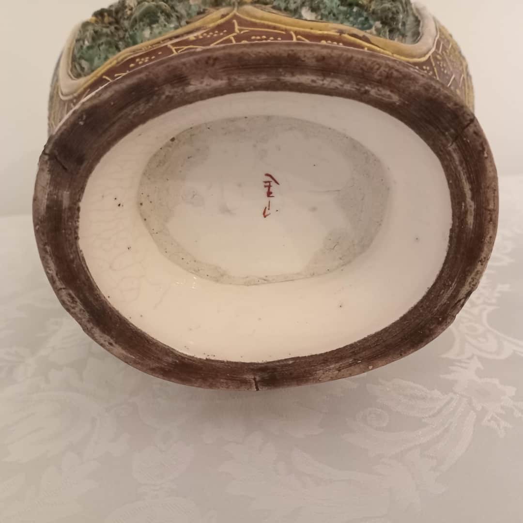 Jarrón en cerámica oriental