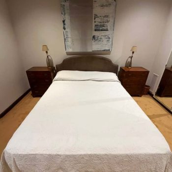 Cama queen con colchón