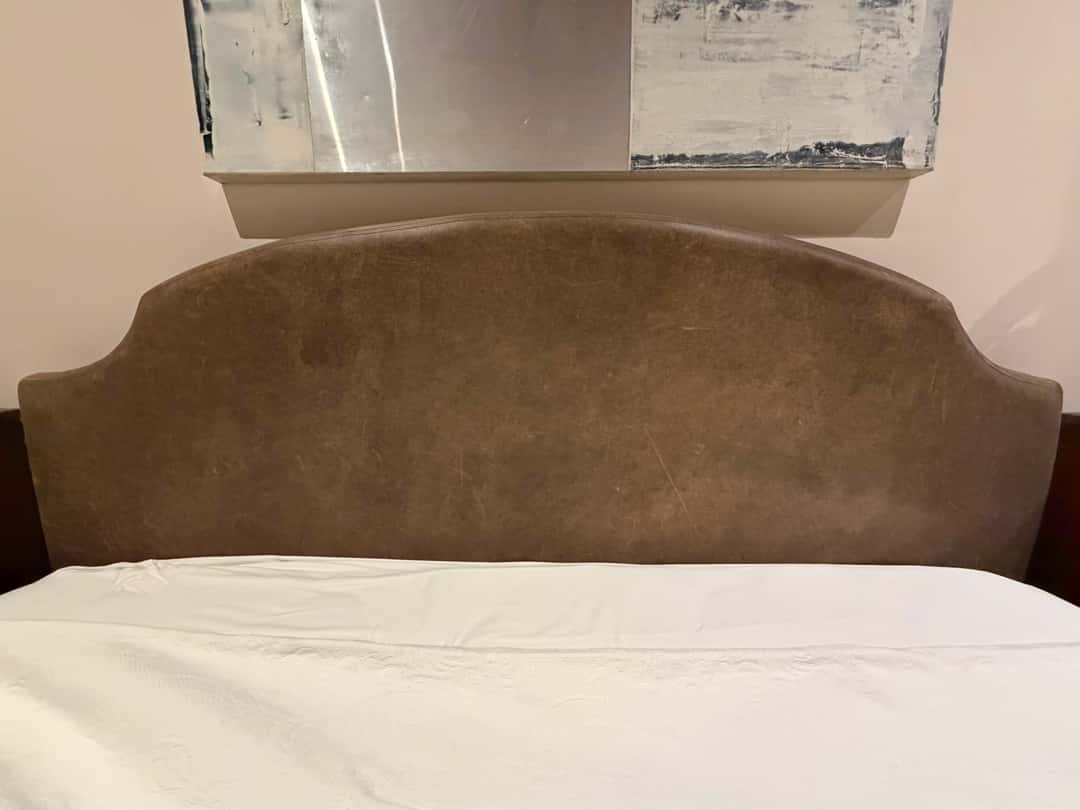 Cama queen con colchón