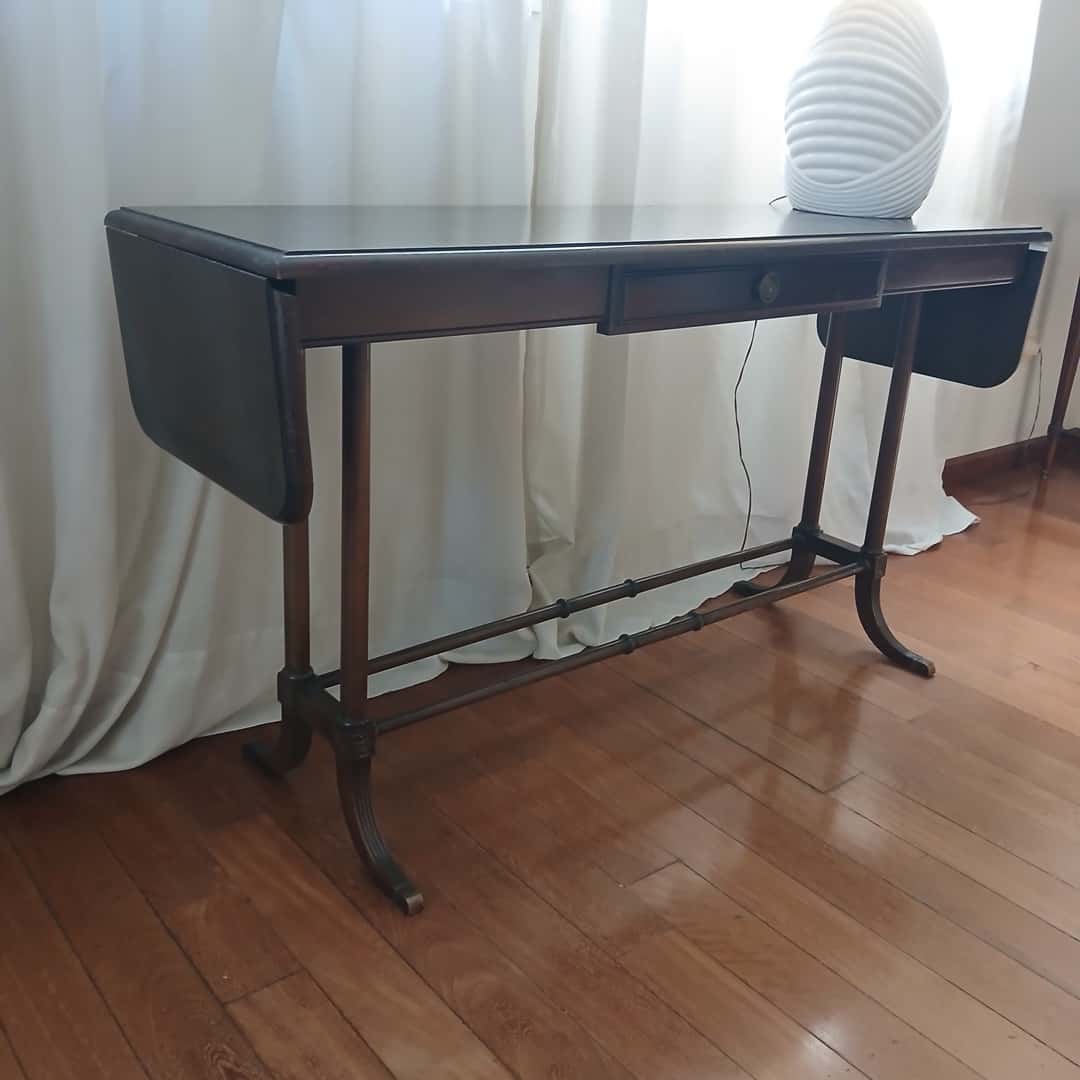 Consola en madera