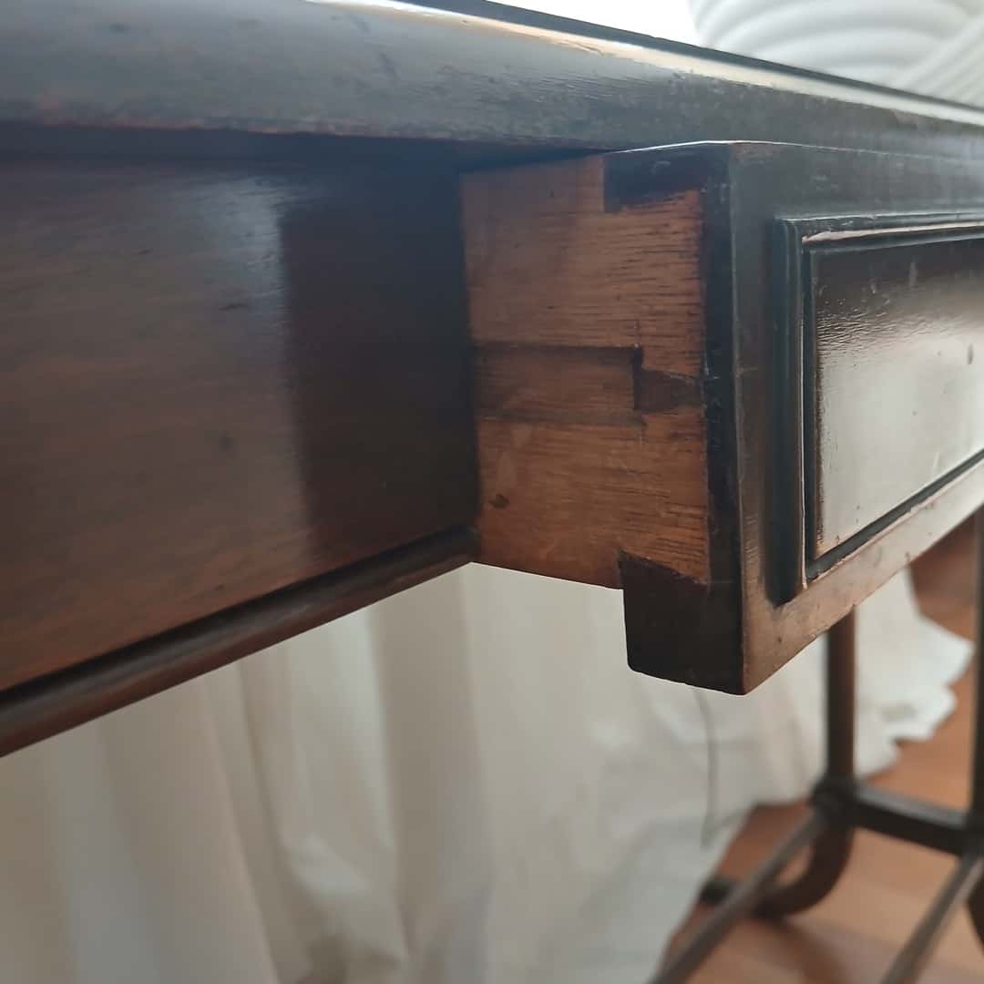 Consola en madera