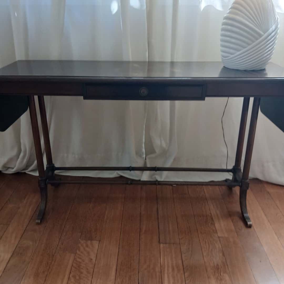 Consola en madera