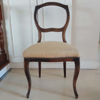 Sillas en madera