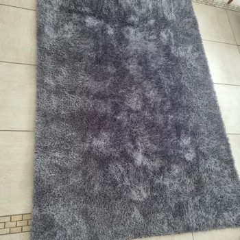Alfombra peluda