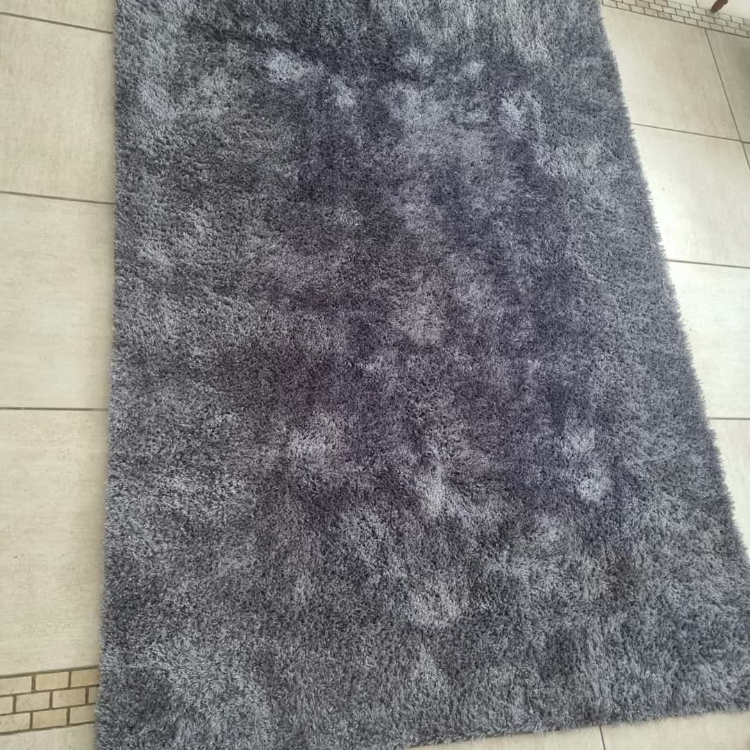 Alfombra peluda