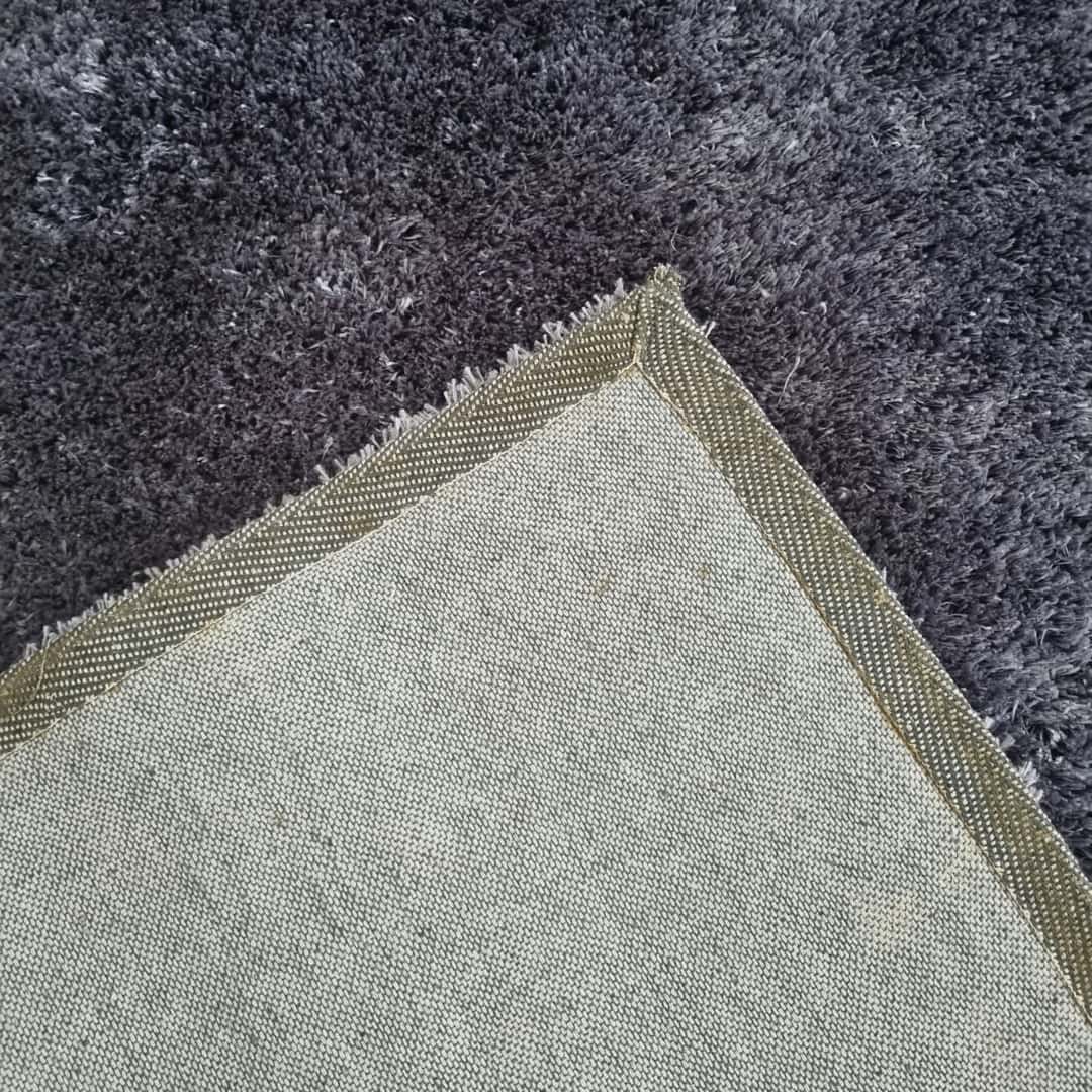 Alfombra peluda