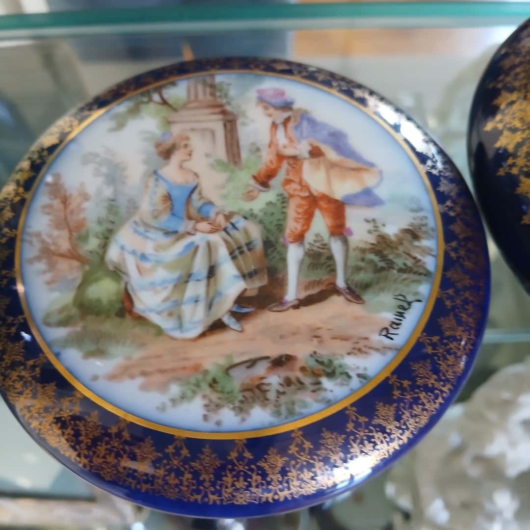 Encendedor y carameleras