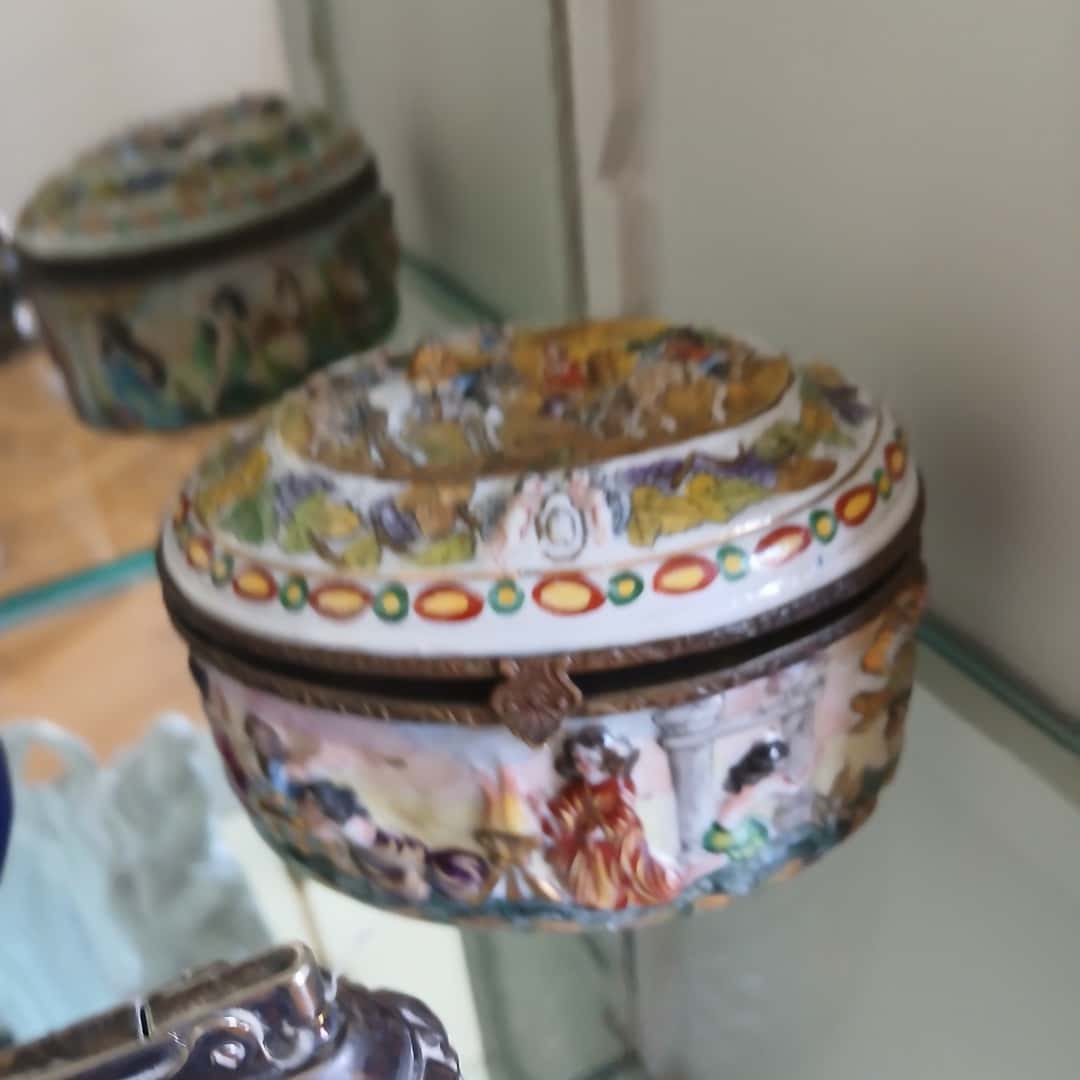Encendedor y carameleras