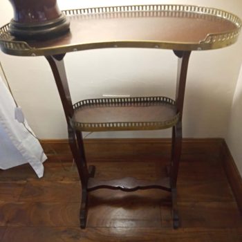 Mesa formato riñón