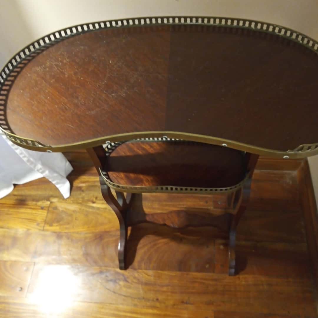 Mesa formato riñón