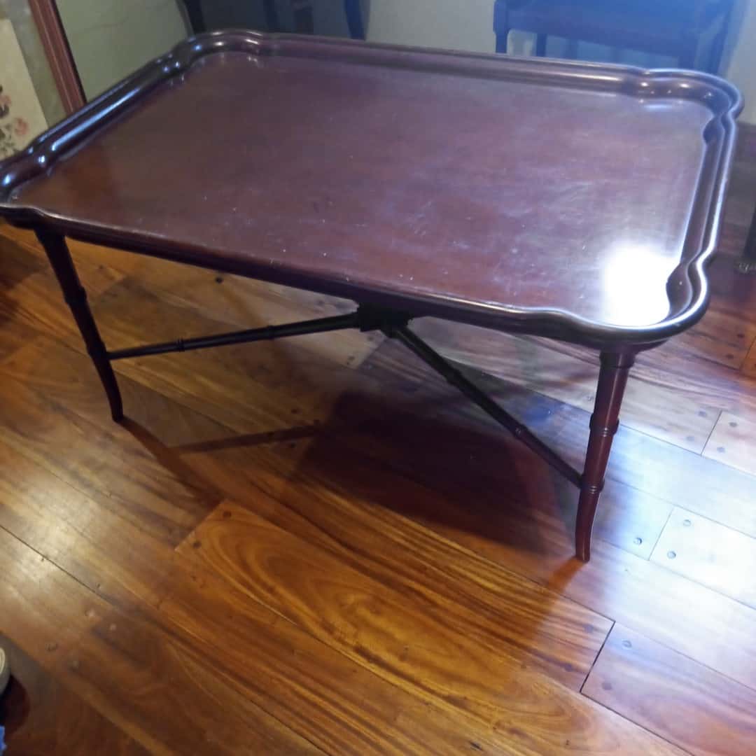 Mesa frente sofá