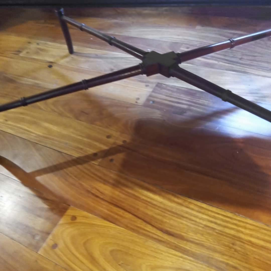 Mesa frente sofá
