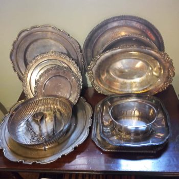 Lote de metal plateado