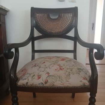Sillón con apoyabrazos