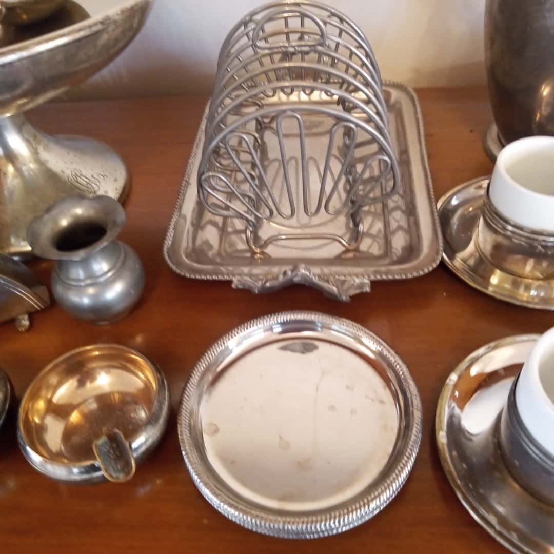 Metal plateado