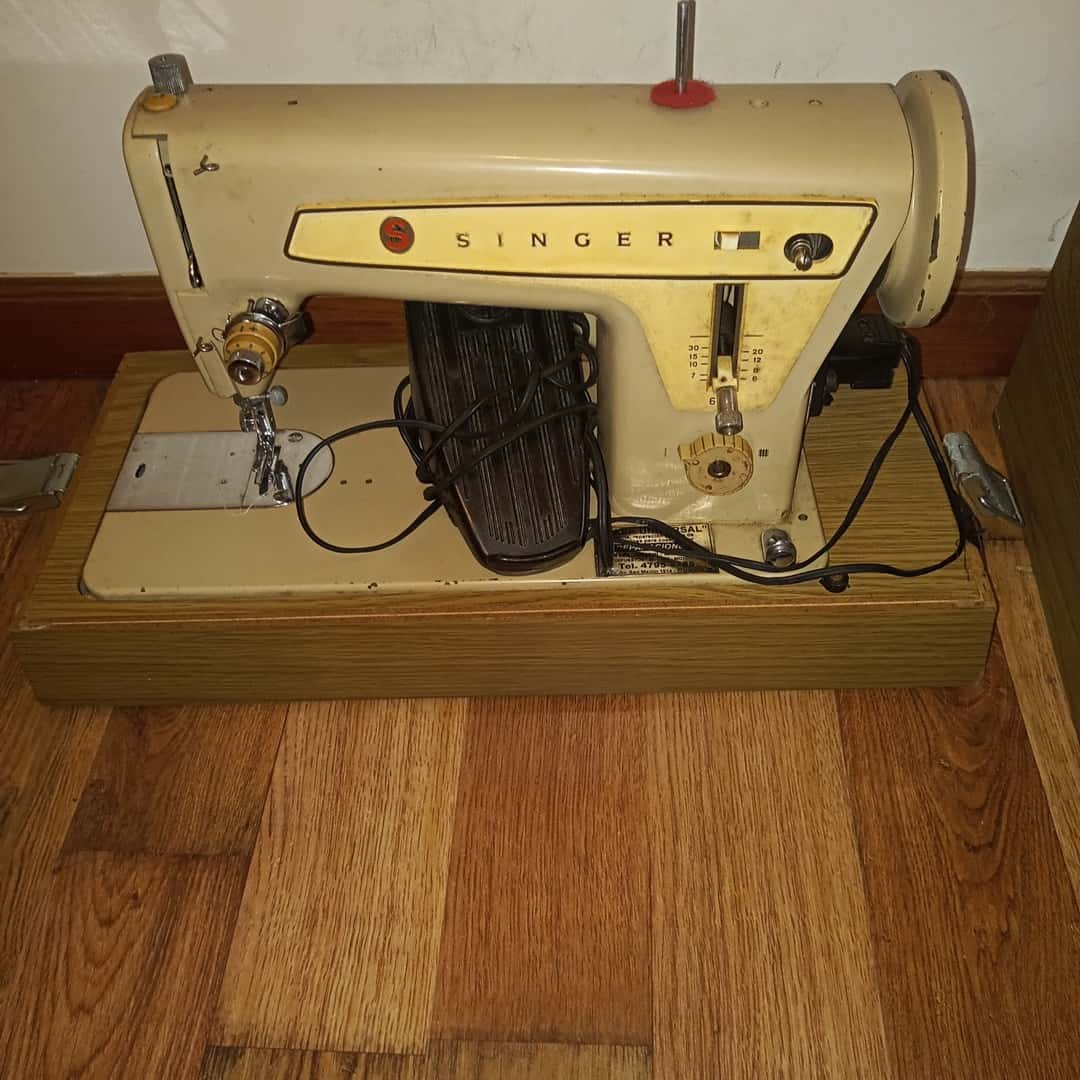Máquina de coser Singer
