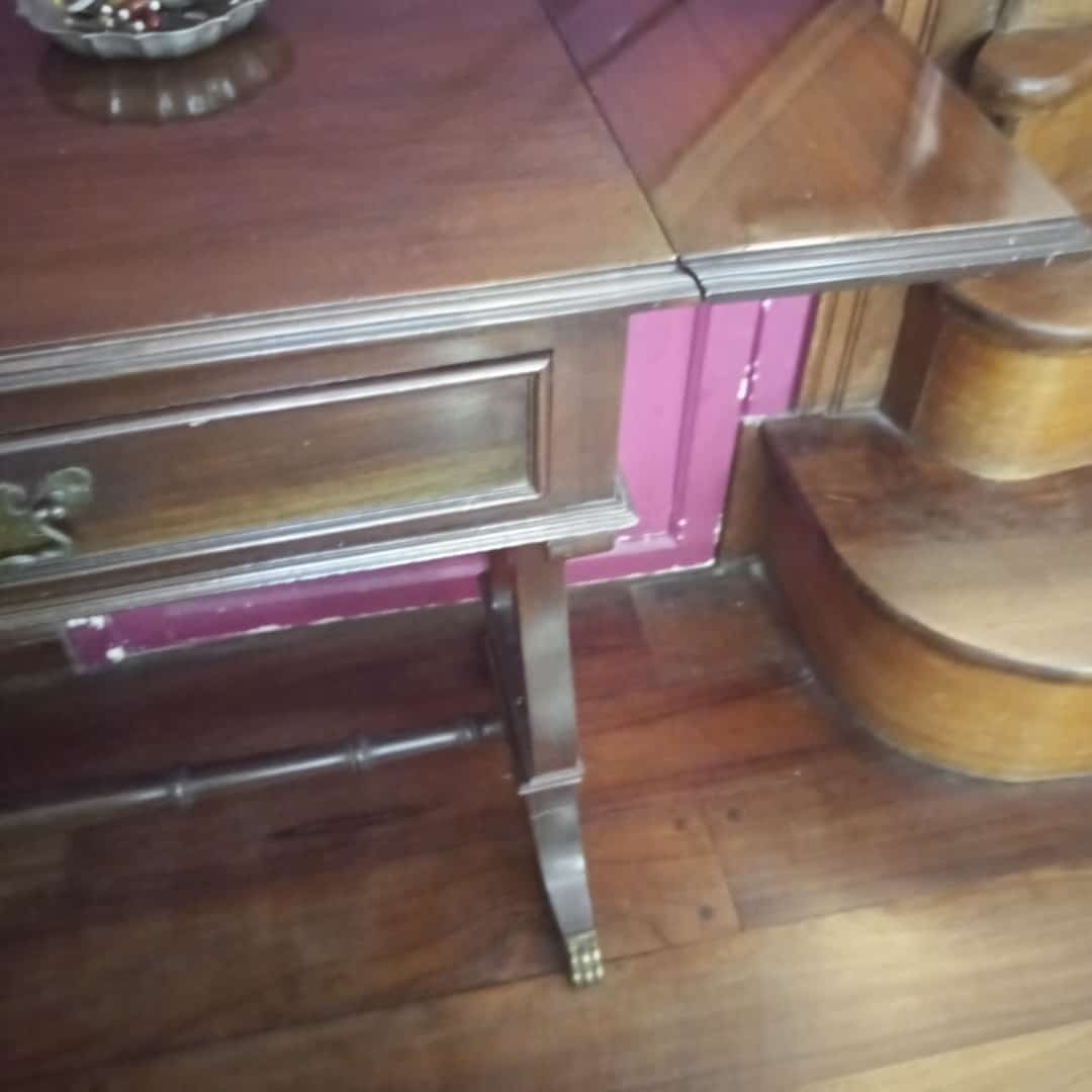 Consola estilo inglés