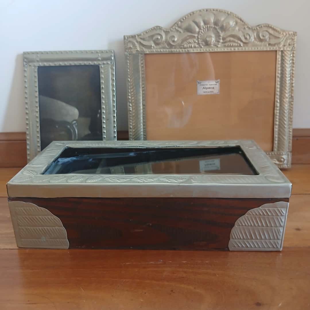 Caja de te y par de portarretratos
