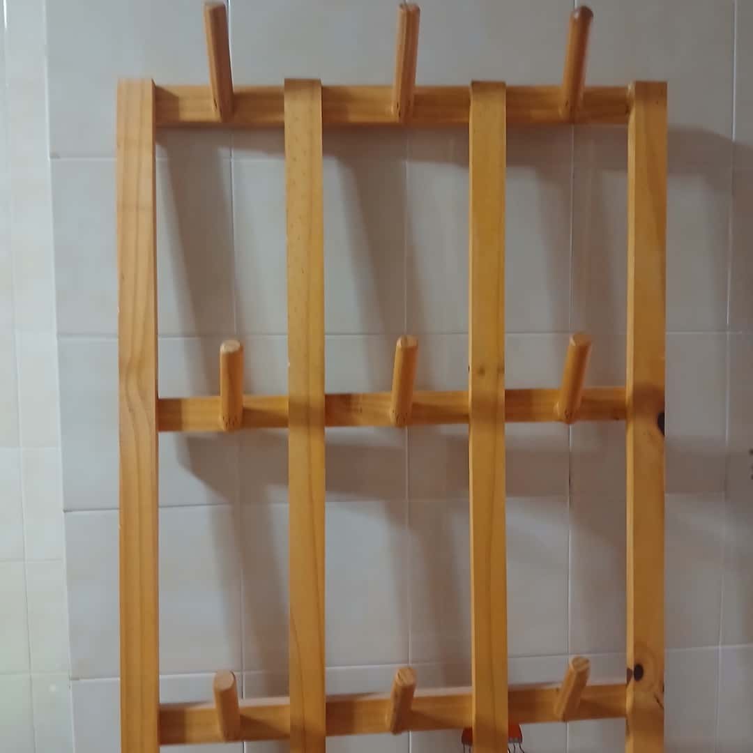 Perchero escandinavo
