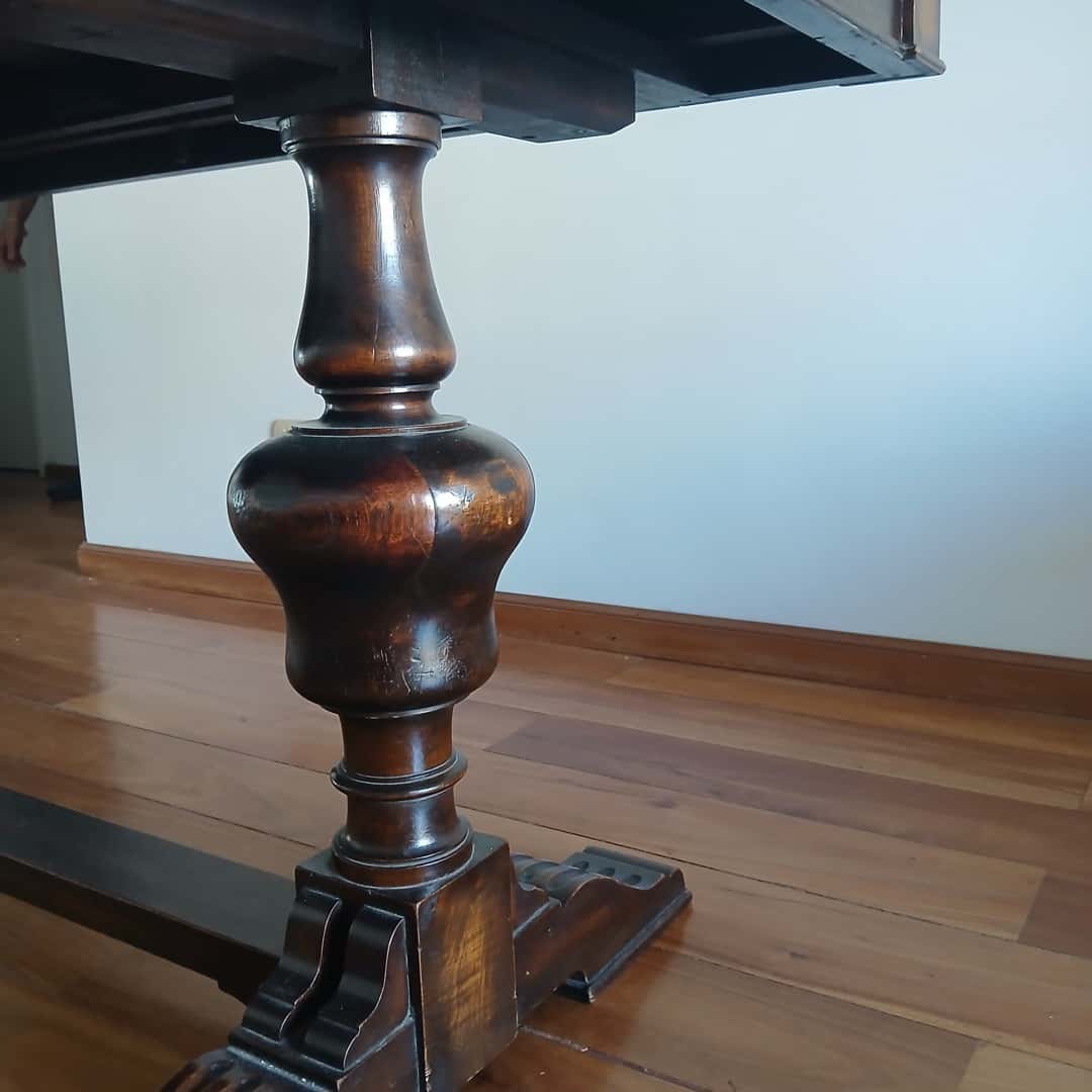 Mesa estilo inglés
