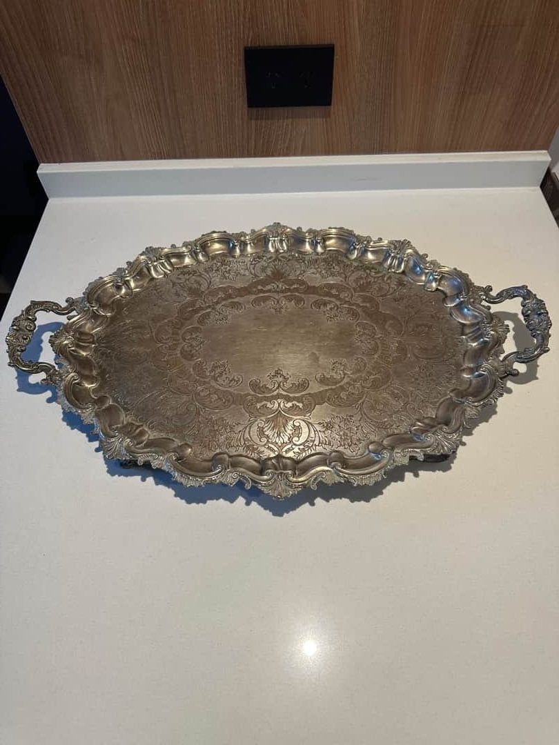 Metal plateado